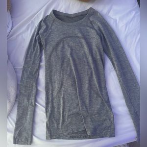 long sleeve gray swiftly tech size 4